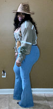 Load image into Gallery viewer, Daisy Wide Leg Jeans